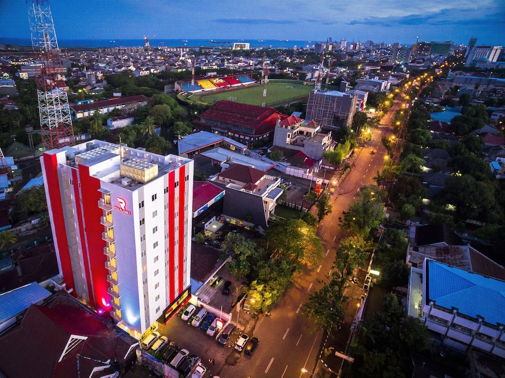 Monoloog Hotel Makassar (Formerly Red Planet Makassar) 5/25