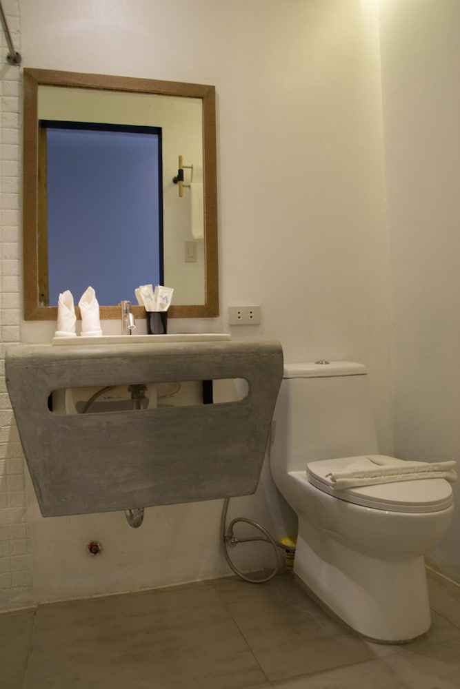 Urban Boutique Hotel 4/40