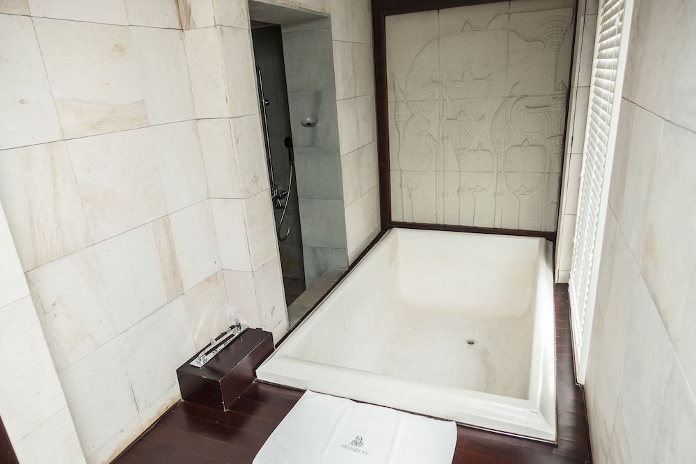 Arunreas Hotel 43/49