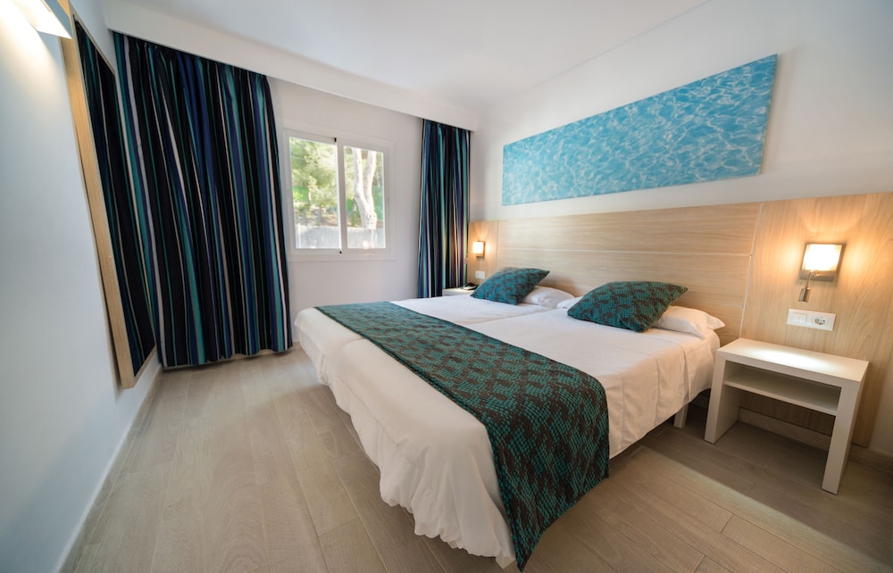 Apartamentos Holiday Center Santa Ponsa 8/46