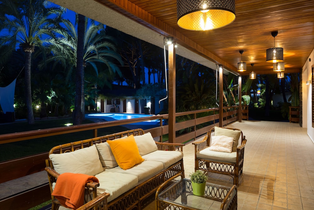 Resort Oasis 23/50