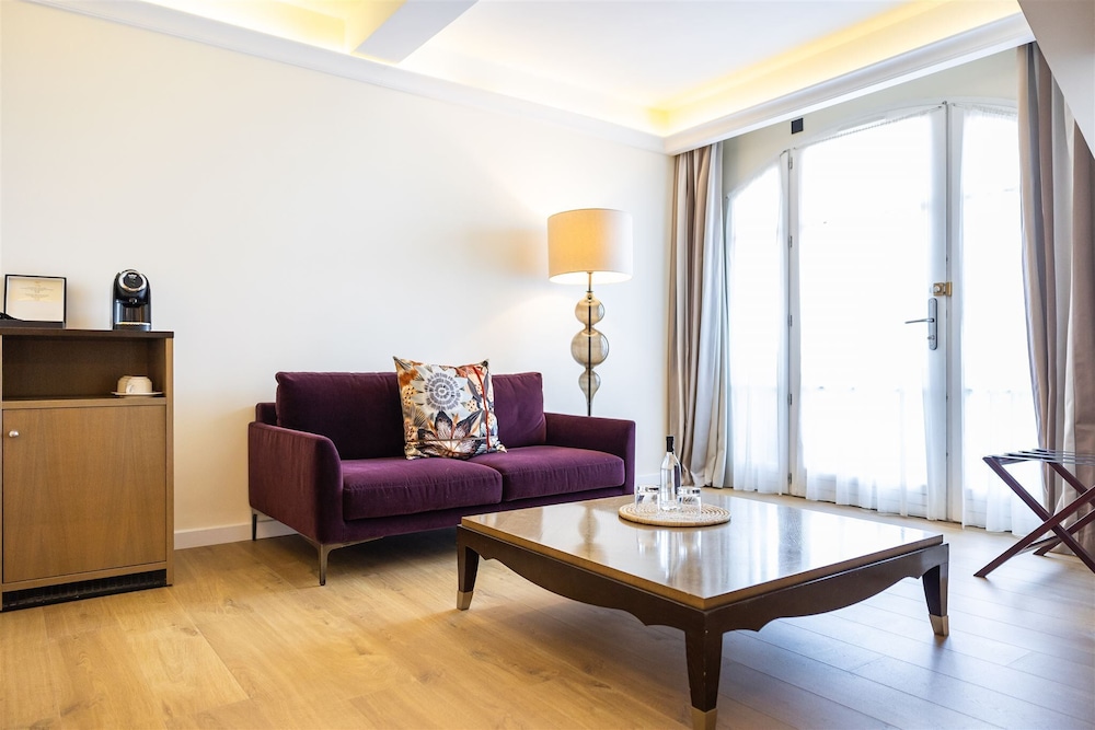 Hotel Des Gouverneurs 34/63