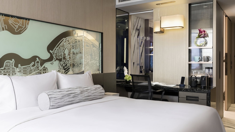 Hyatt Centric Victoria Harbour 14/70