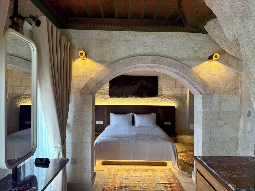Miras Hotel 9/49