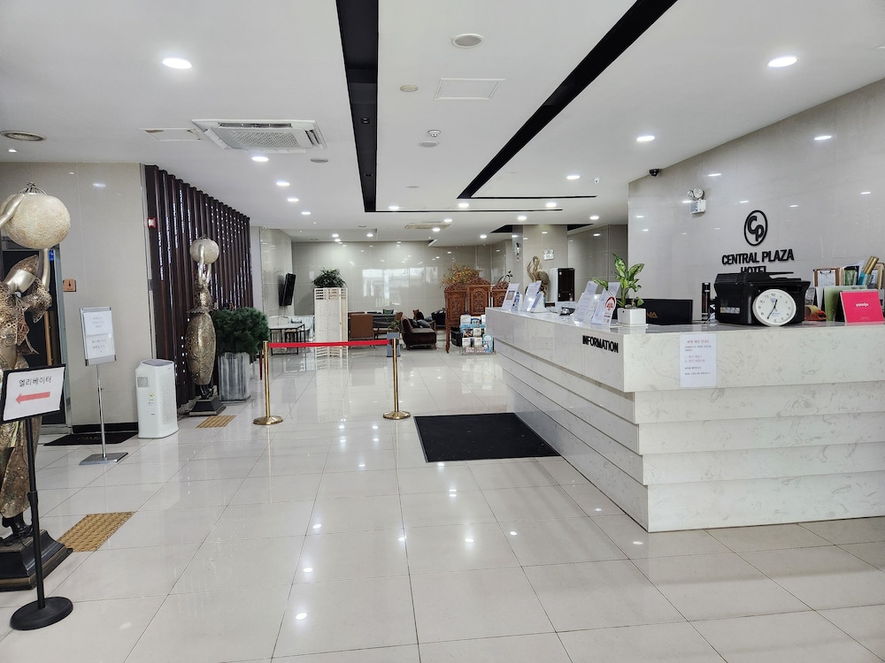 Central Plaza Hotel 10/50