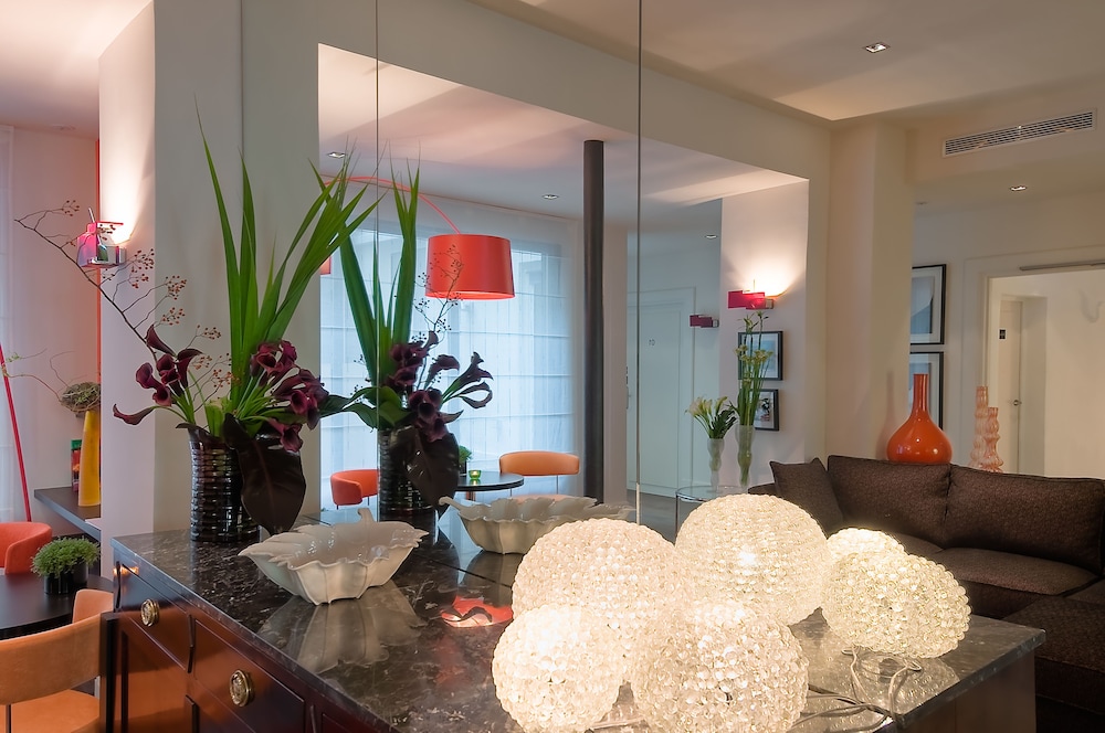 Hotel Marais Bastille 33/49