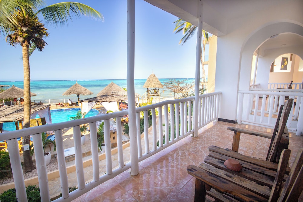 Reef & Beach Resort 23/50
