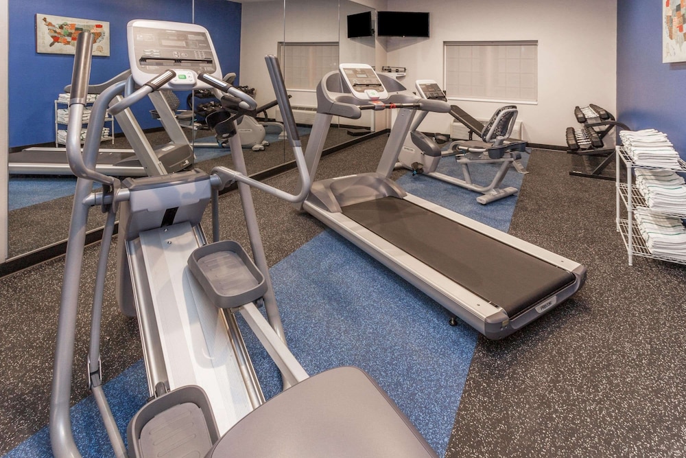 Microtel Inn And Suites By Wyndham West Fargo 22/28