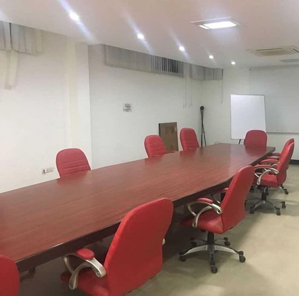 BlueNeck Sec 41 Millennium City Centre 21/25
