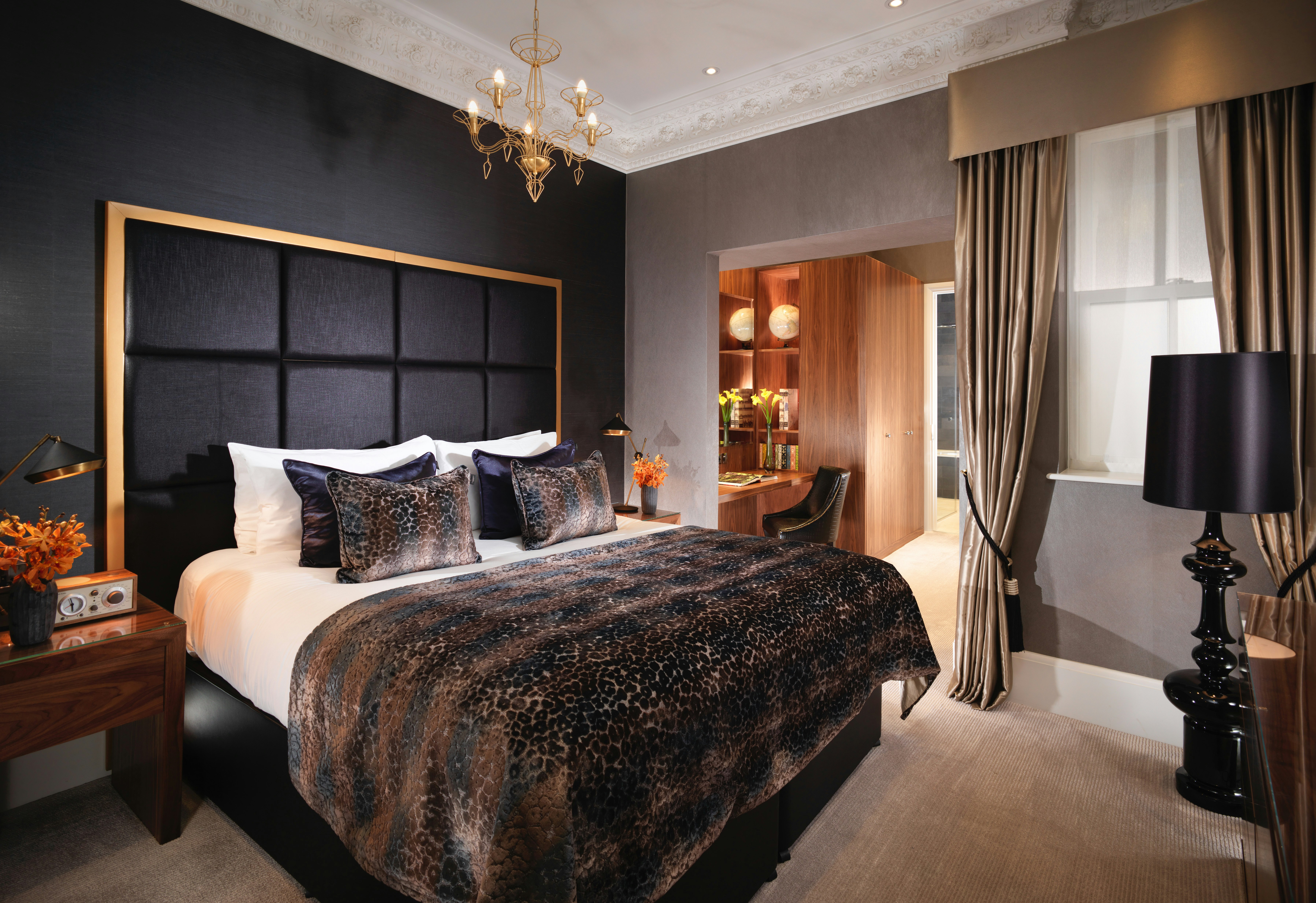 1 BEDROOM, SUITE