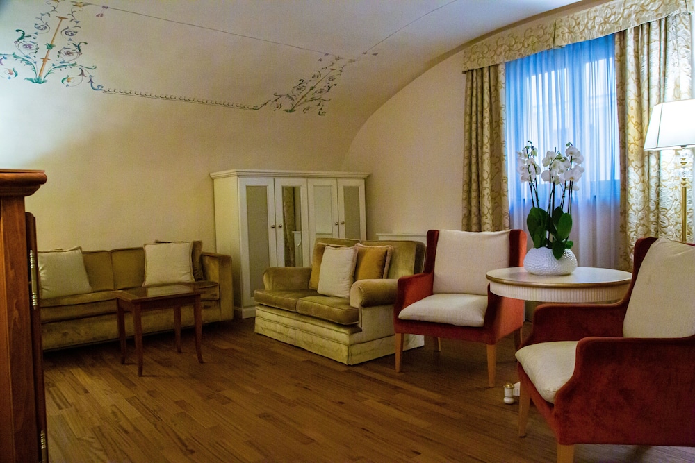Golden Tower Hotel and Spa 24/38