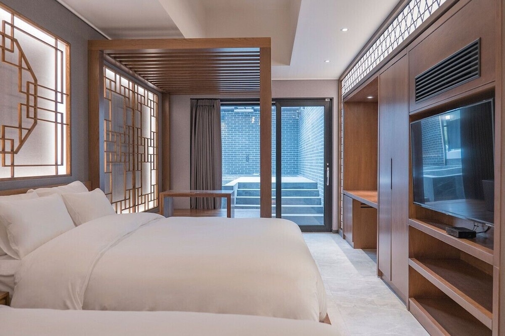 Yeon Hwa Moon Hotel 7/49