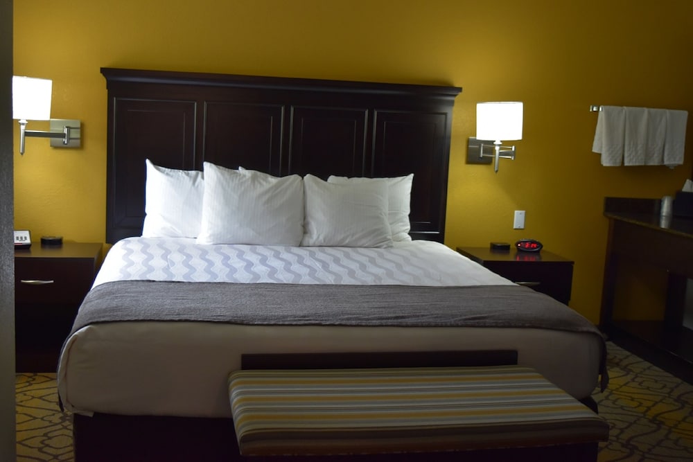 Best Western Of Harbor Springs 9/35