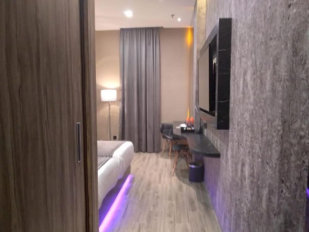 De Paris Hotel 32/47