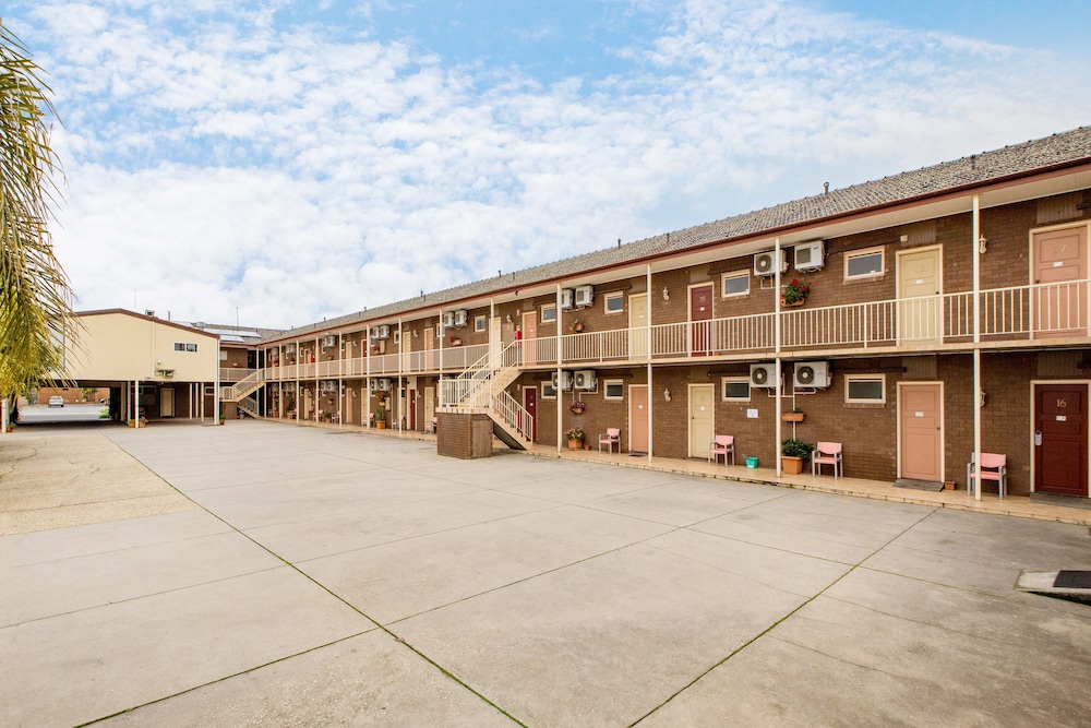 AUSTRALIA PARK MOTEL 42/50