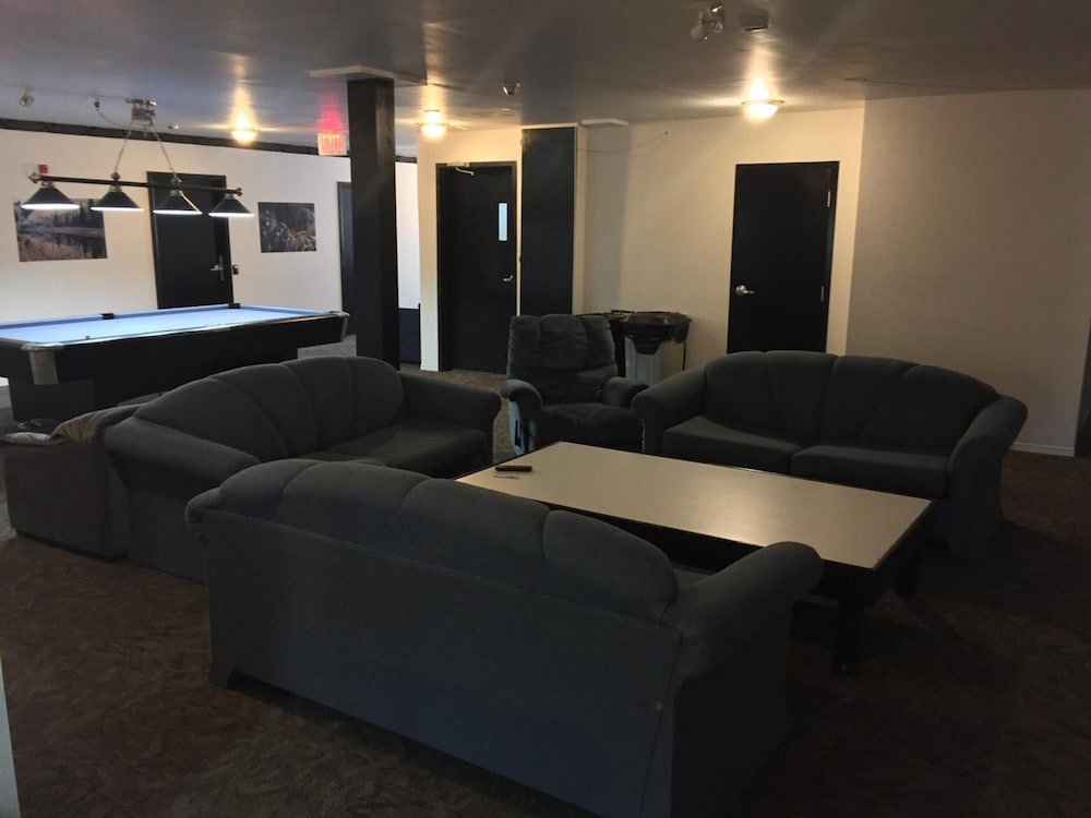 Invermere Hostel 7/30