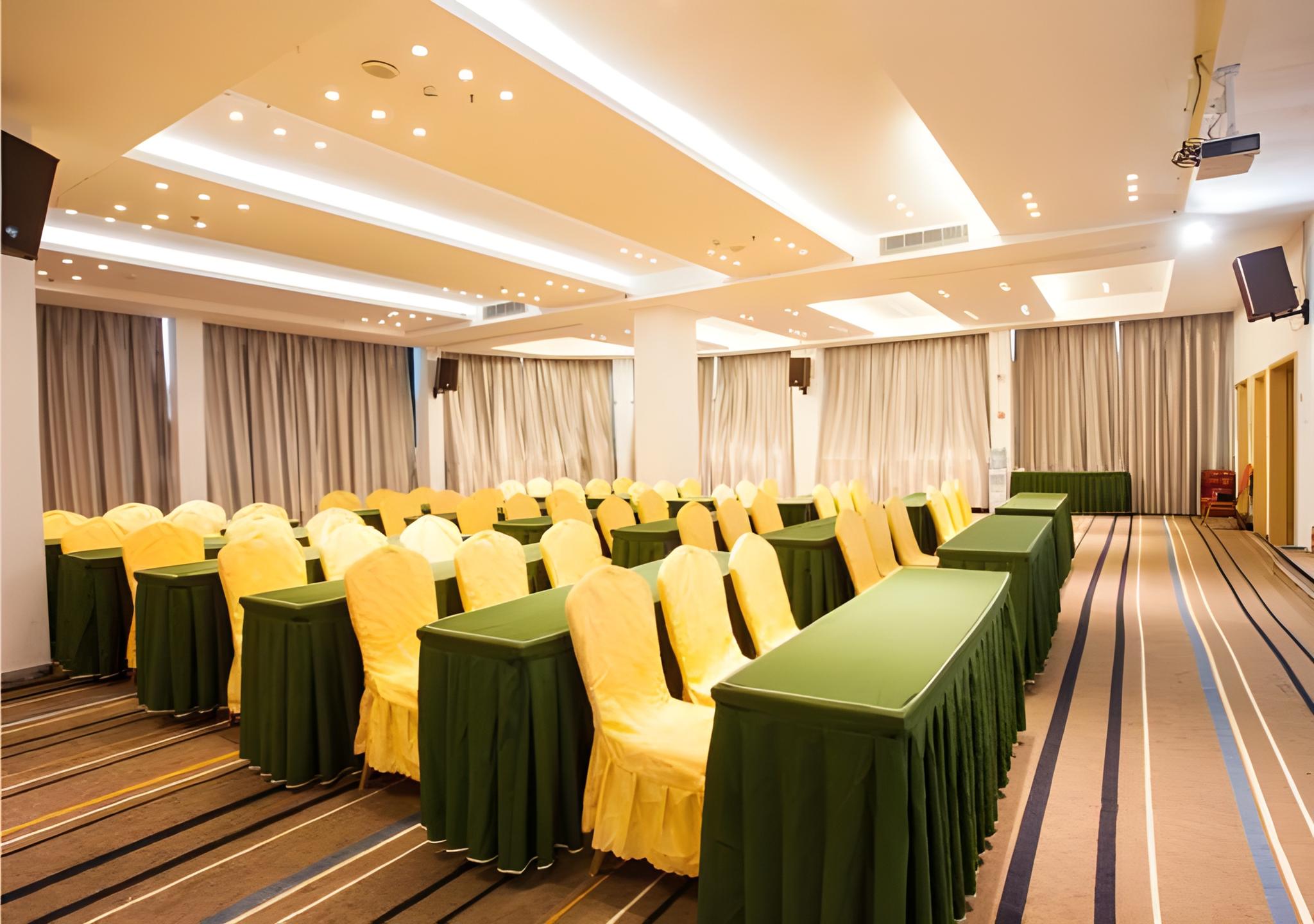 City Comfort Inn(Zhanjiang Haibin Park) 39/50