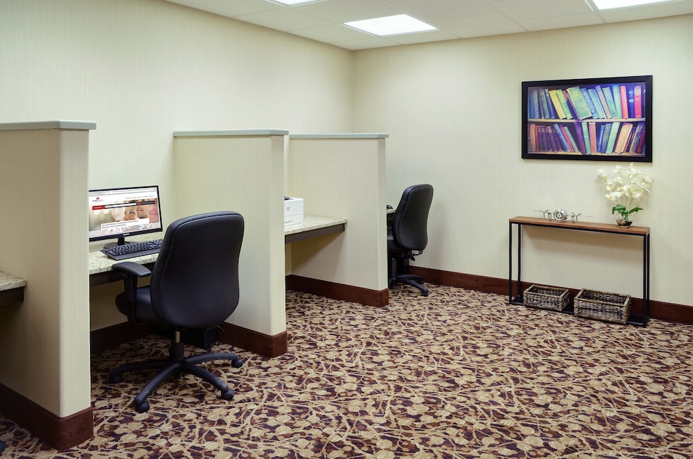 Pomeroy Inn And Suites Vermilion 35/38
