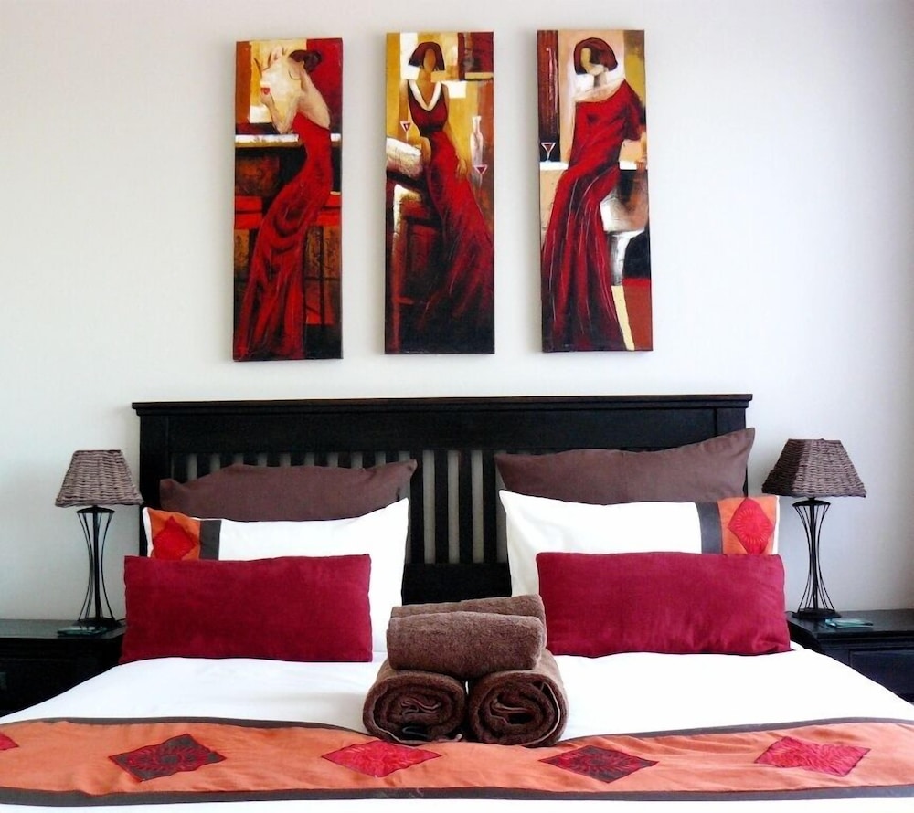 See More Guest House 23/50