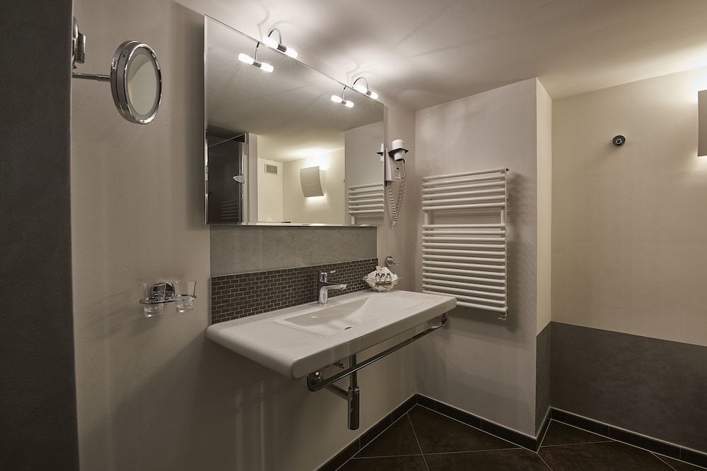 Hotel d Alleves 14/19