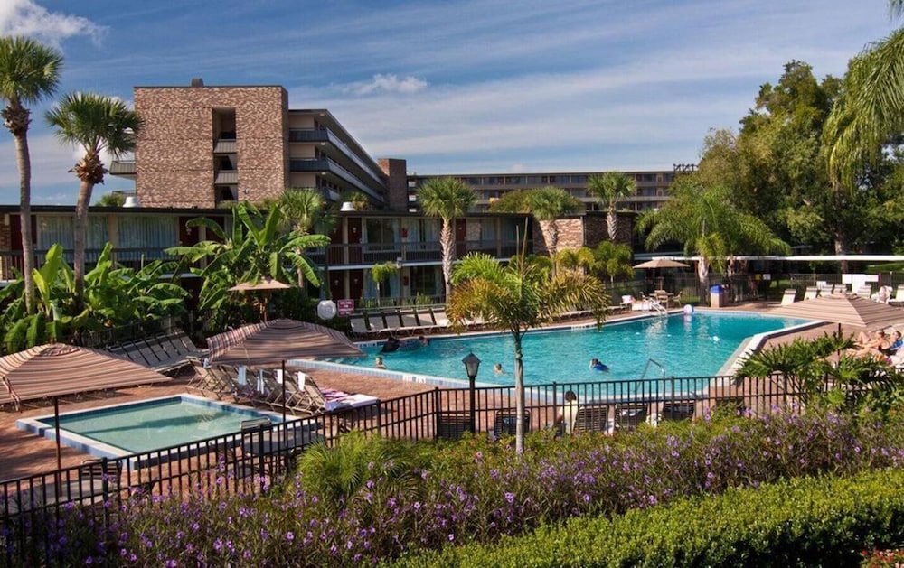 Rosen Inn International 61/67