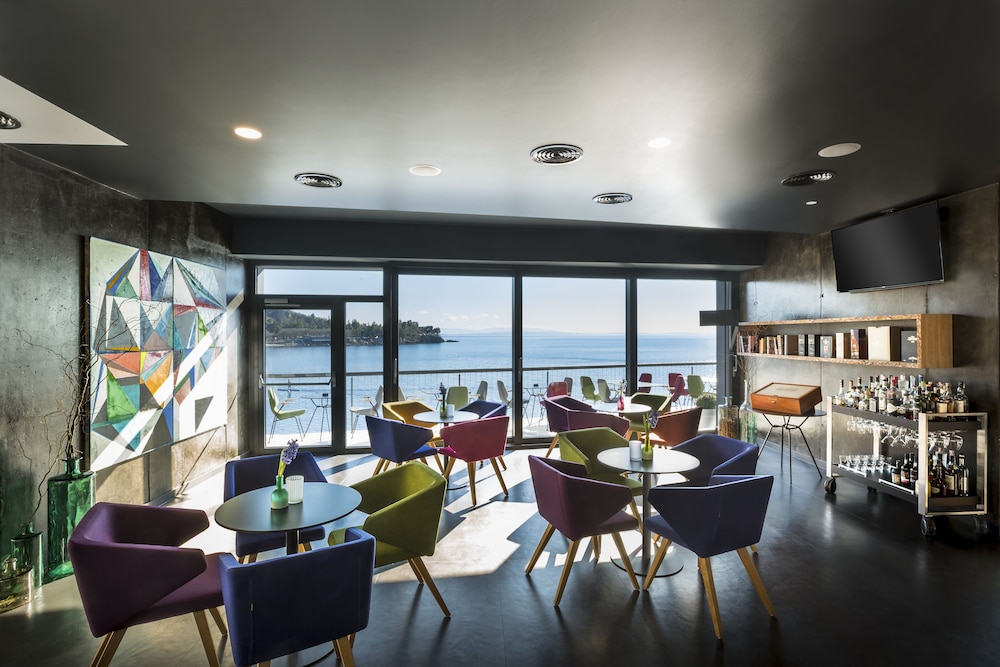 Boutique & Design Hotel Navis 56/77