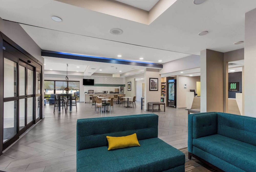 MainStay Suites Bourbonnais - Kankakee 28/47