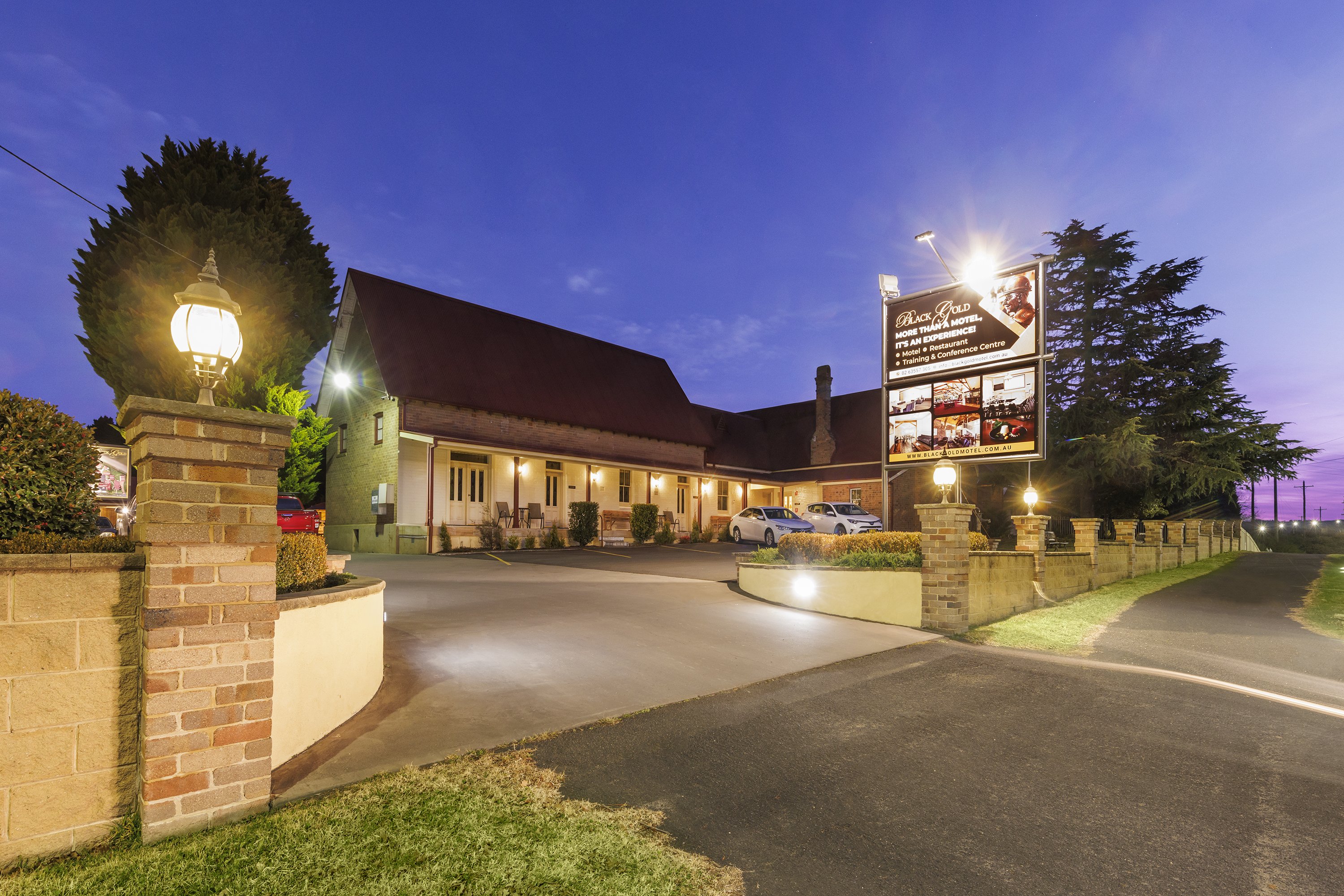 Black Gold Country Cabins & Motel 19/22