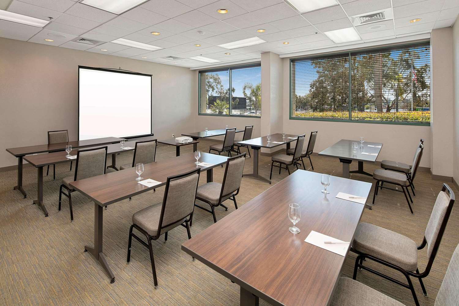 Country Inn and Suites by Radisson San Diego North CA 30/31