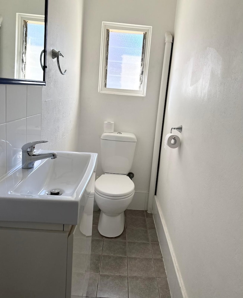 Country Comfort Cowra 41/44