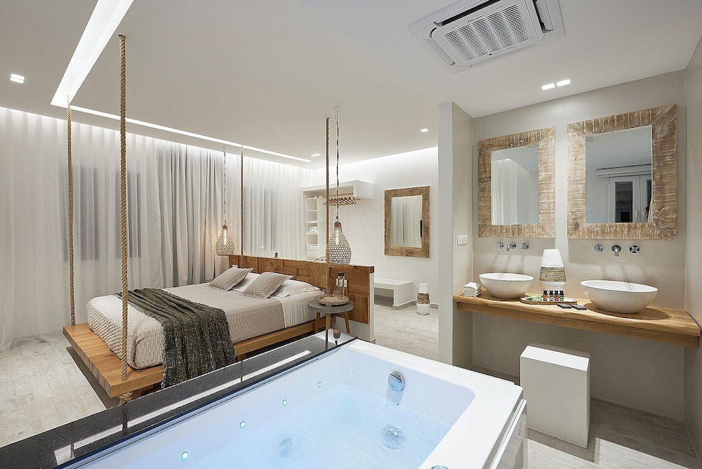 Nirome Luxury Suites 23/50