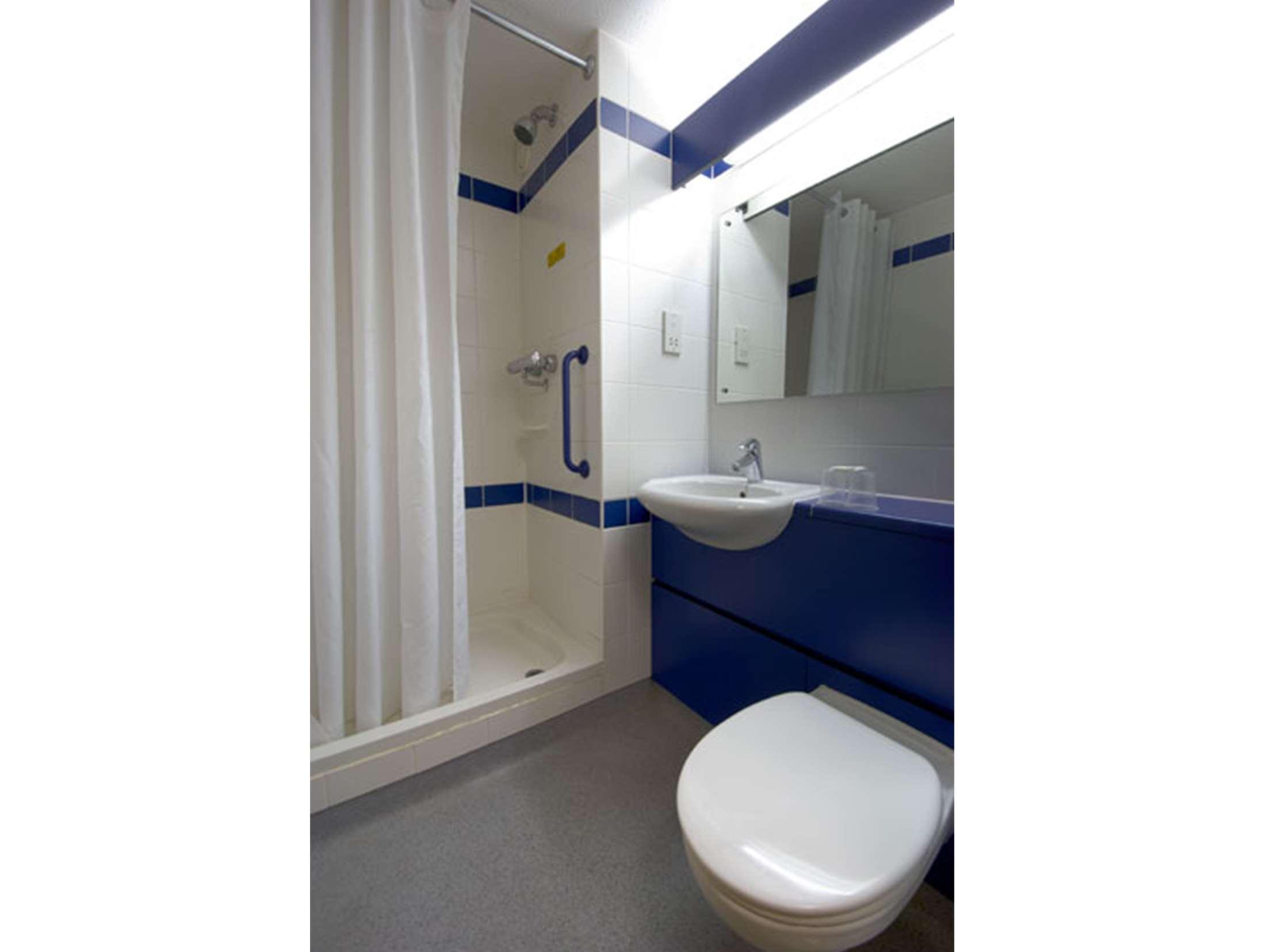Travelodge Stafford M6 23/25