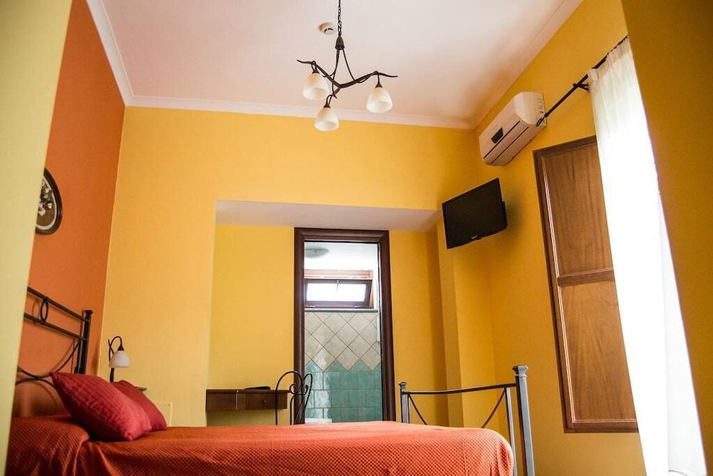 Albergo Pace 60/74
