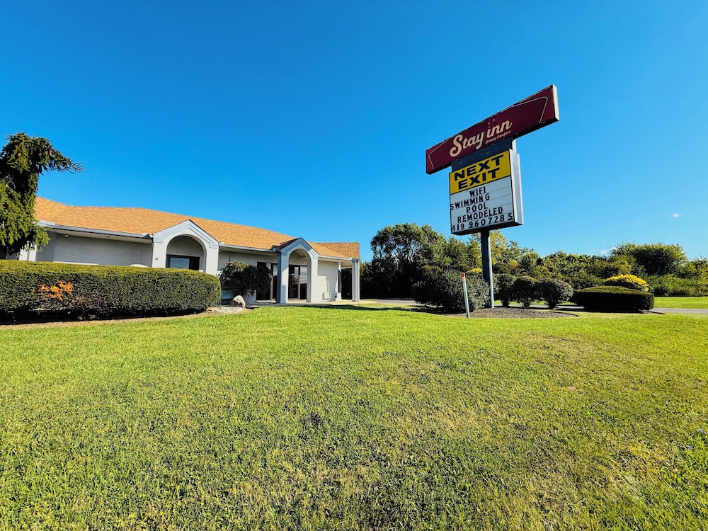 Bayshore Inn 33/40