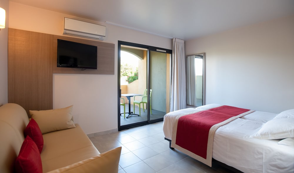 Marina Corsica Hotel 5/50