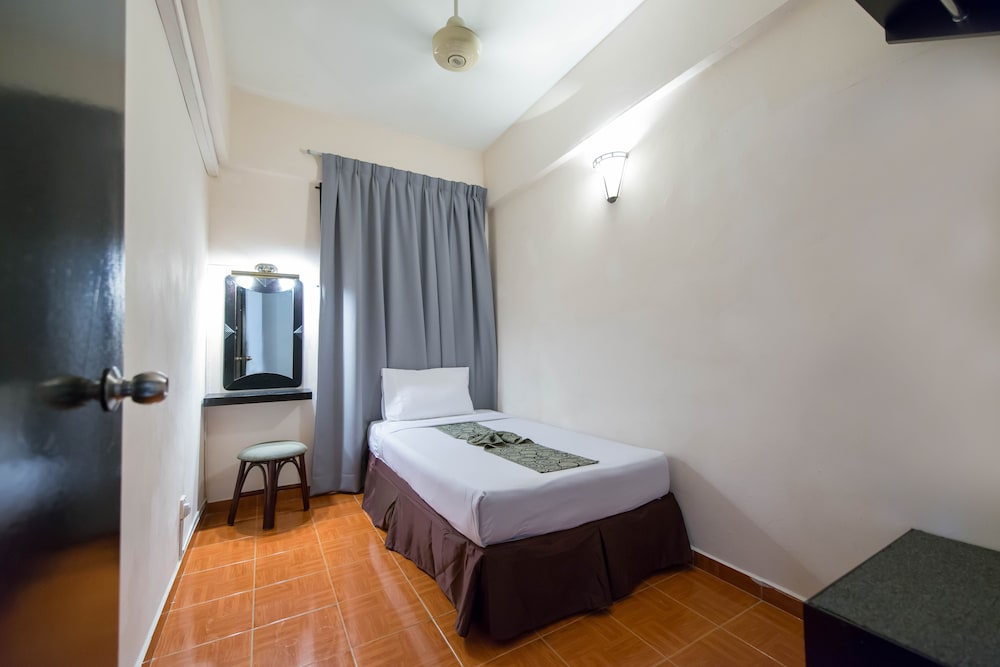 Glory Beach Resort 33/68