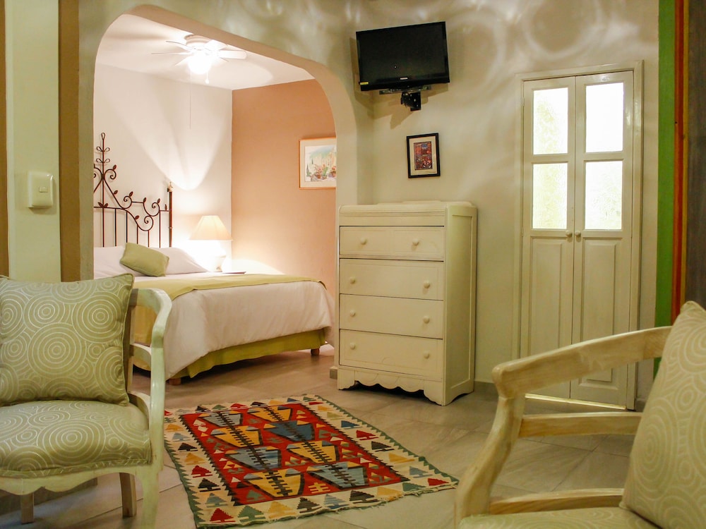 Villa Mirasol Hotel 49/74