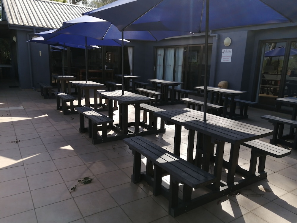 Ibis Place Guest House 30/50