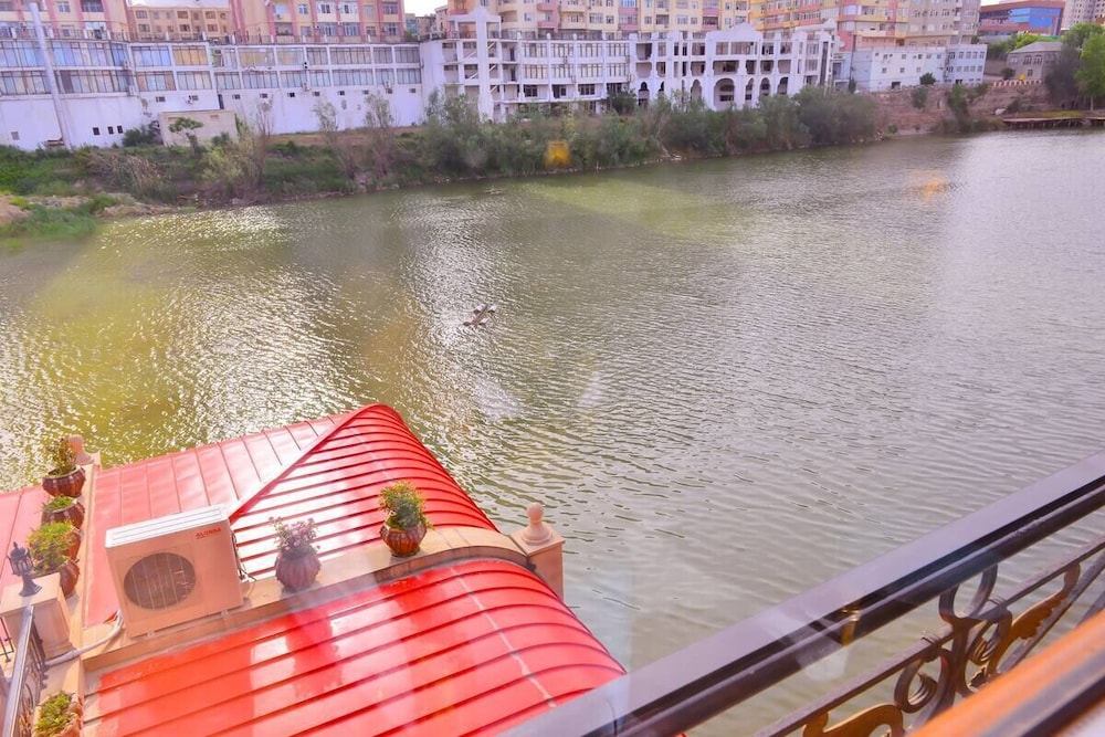 The Lake Palace Hotel Baku 34/50