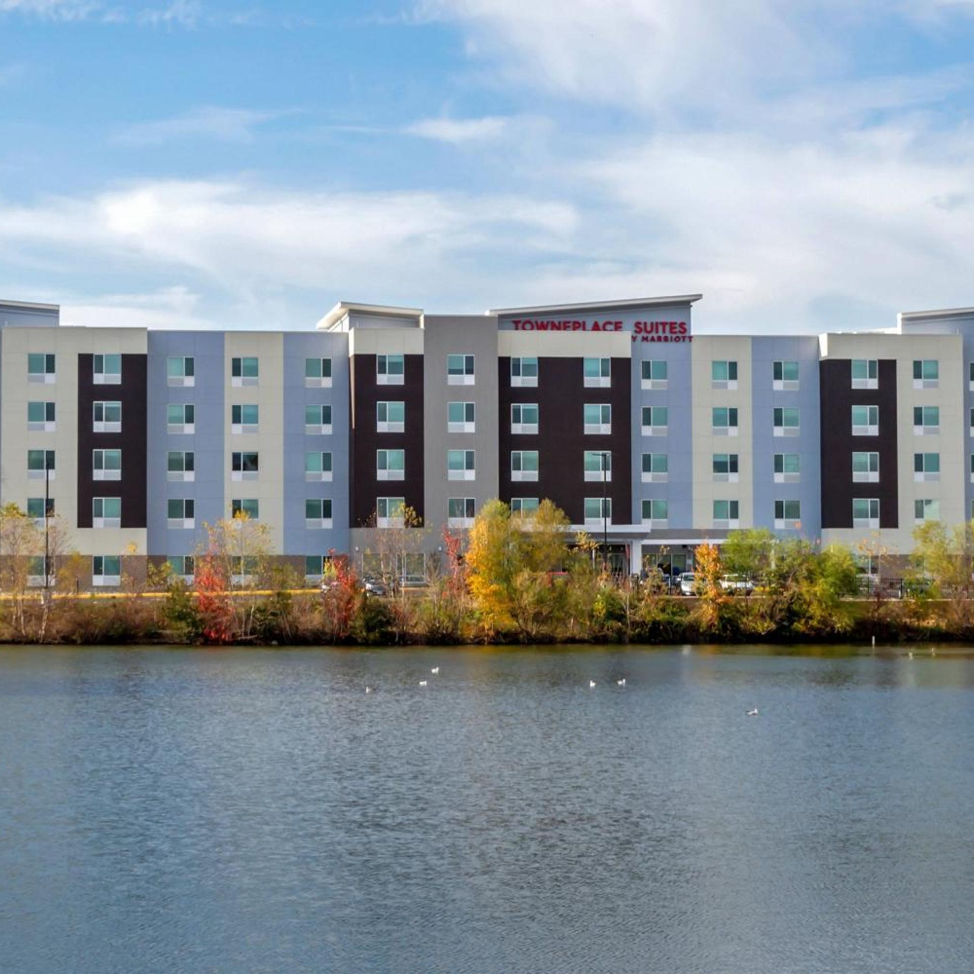 TownePlace Suites by Marriott Richmond Colonial Heights 53/63