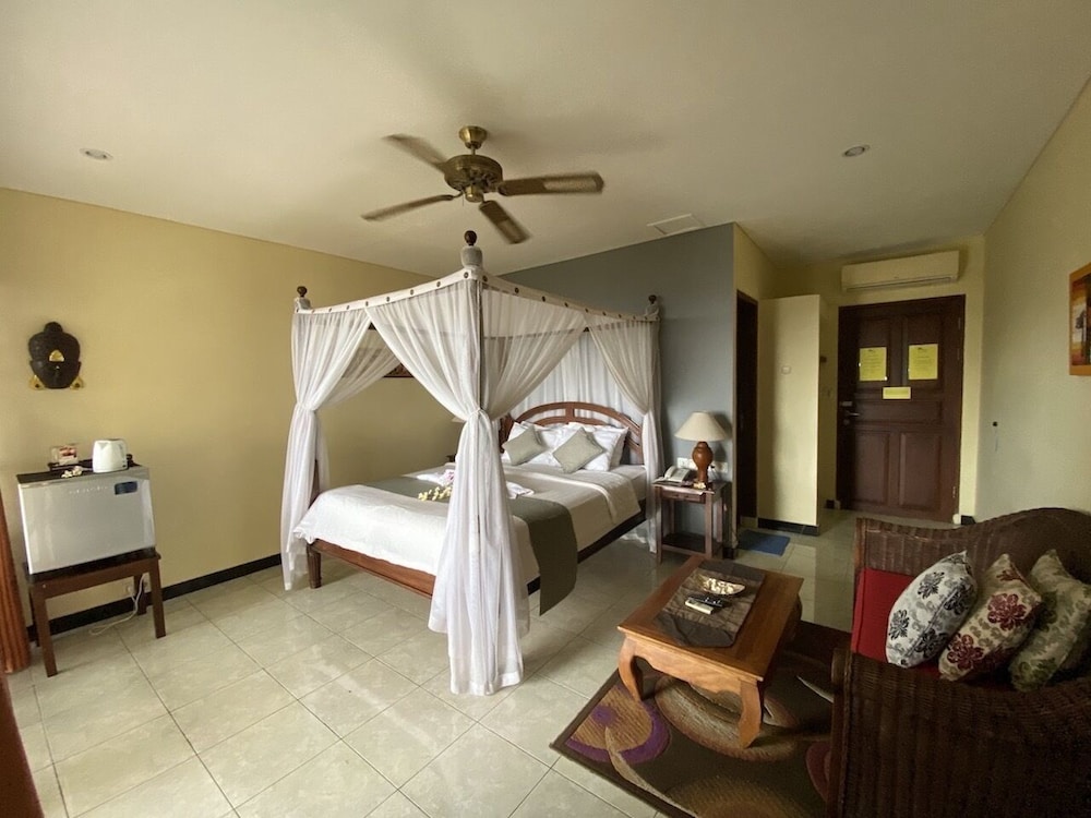 Puri Wirata Dive Resort And Spa 24/46