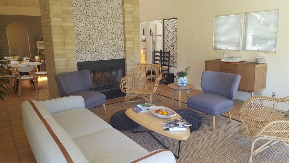 Contenta Inn 51/66