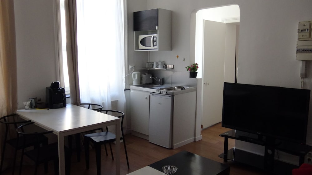 Nationale Apparthotel 58/71