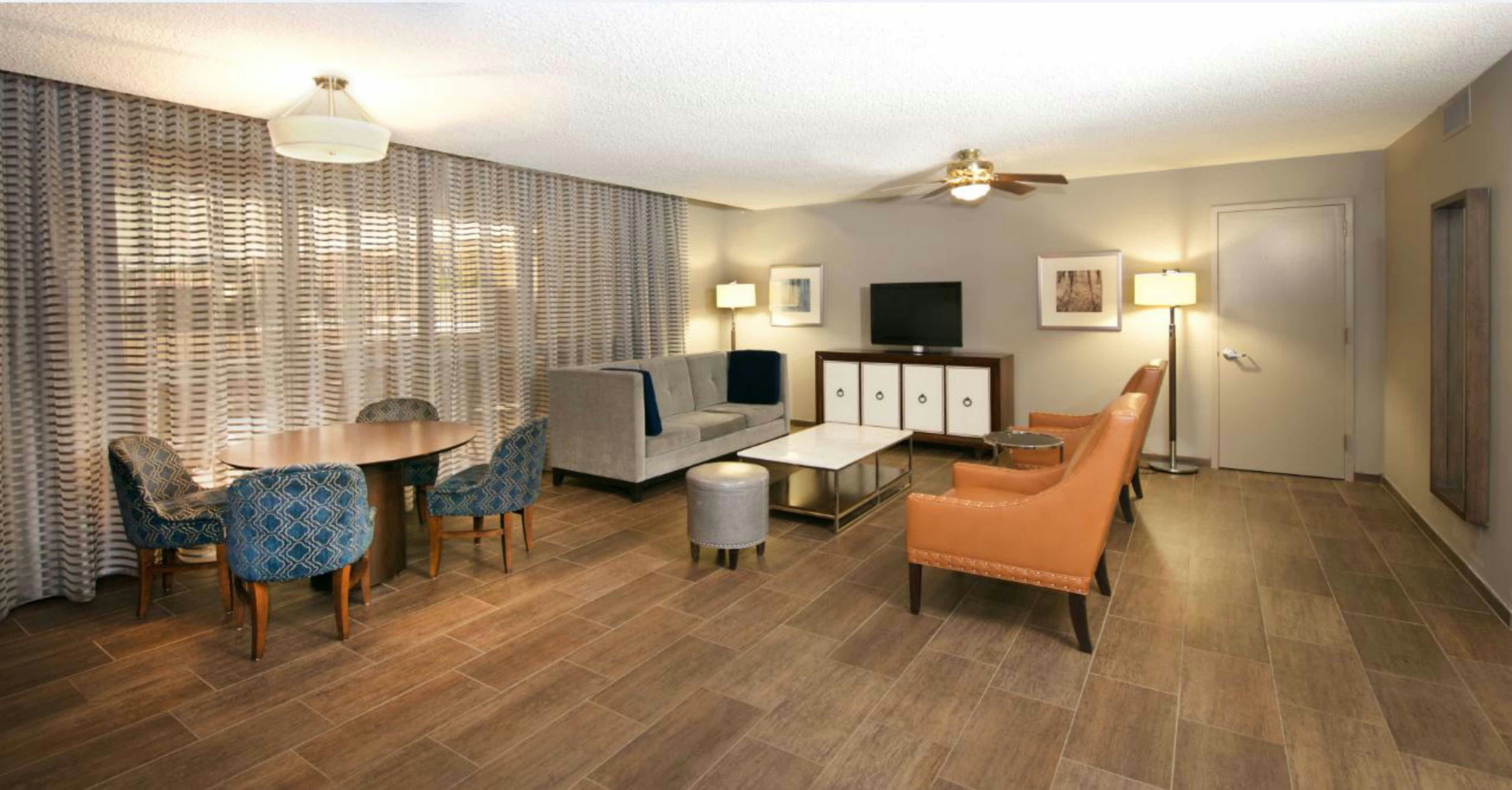 Room, Queen Murphy Bed, Parlor