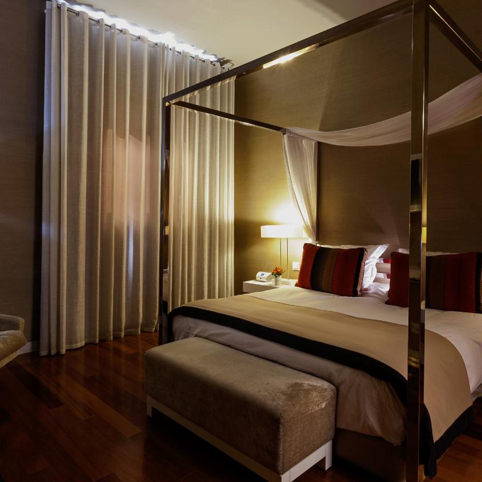 Palace, Suite