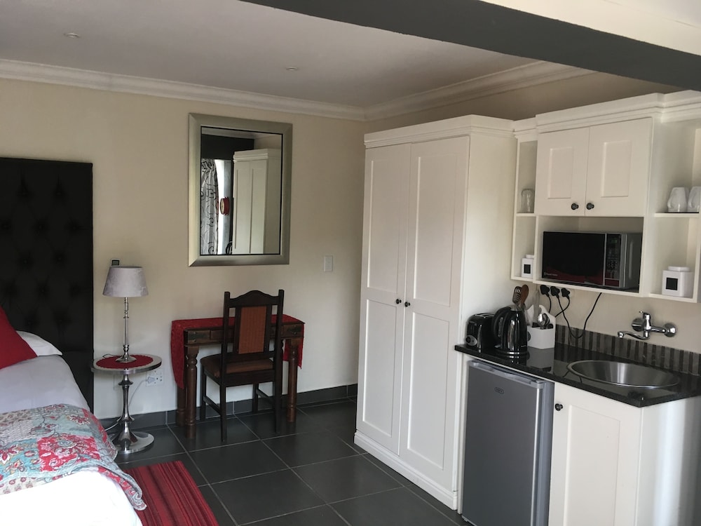 House On Morninghill 15/33