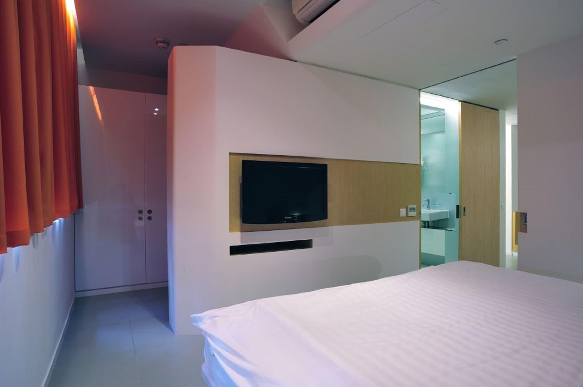 60 West Hotel 10/63