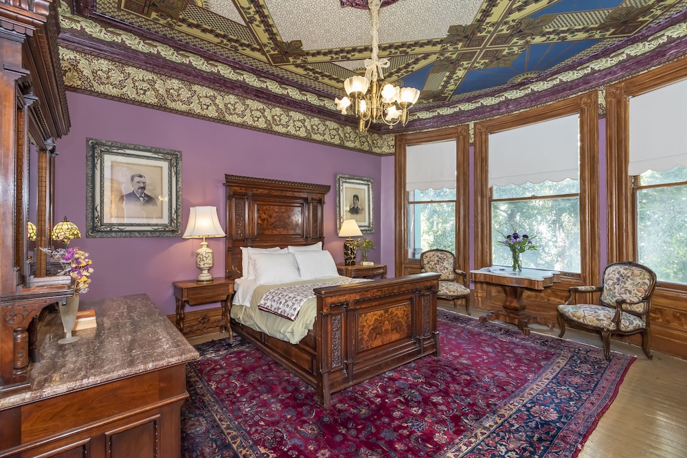 Chateau Tivoli Bed and Breakfast 18/50