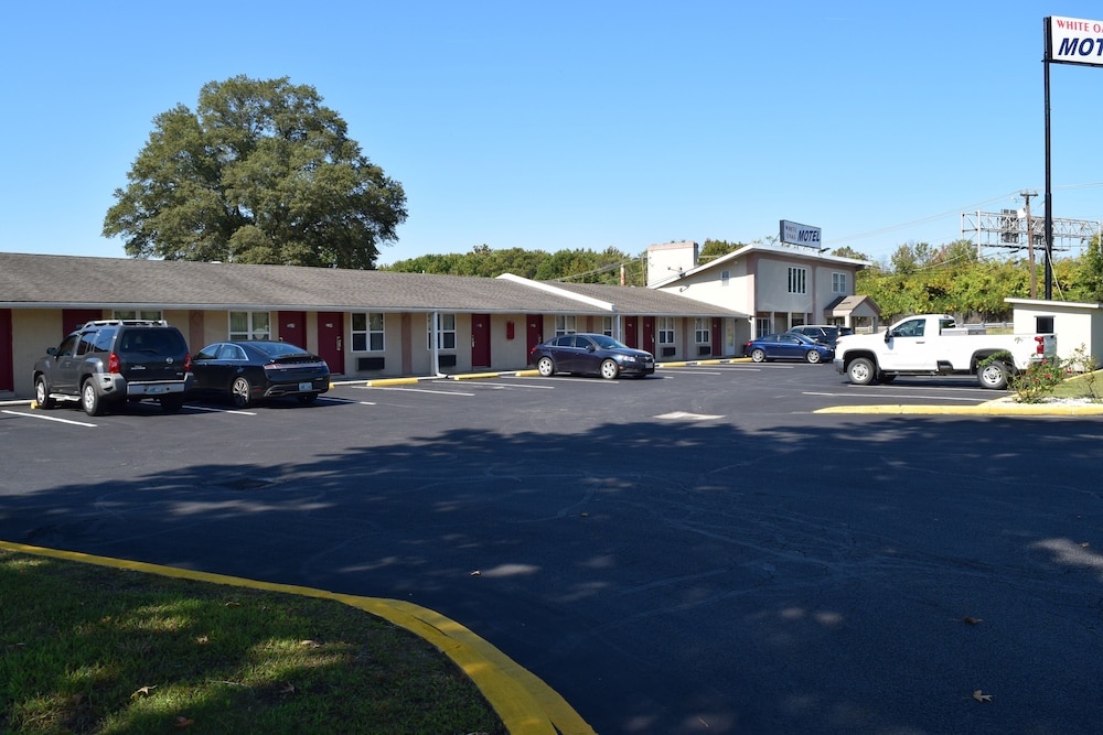 White Oaks Motel Pennsville Carneys Point 31/41
