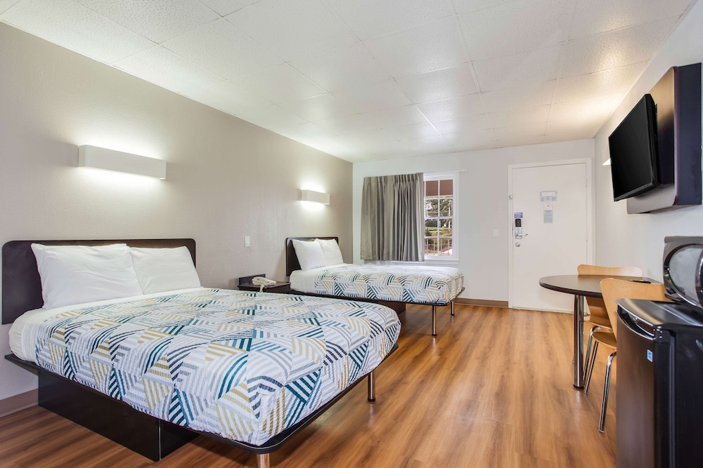 Motel6 Walterboro, SC 16/37